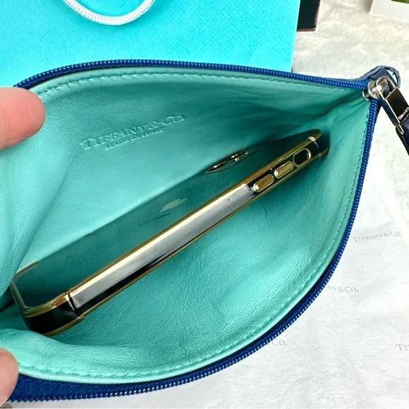 SOLD Tiffany & Co wristlet pouch in BEAUTIFUL blue metallic with chain BRAND … - Picture 13 of 13
